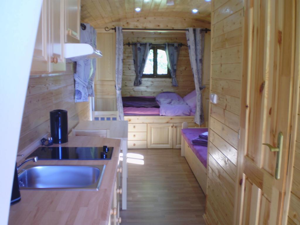 Bed and Breakfast Les Roziers - Roulotte Bagnac Camera foto