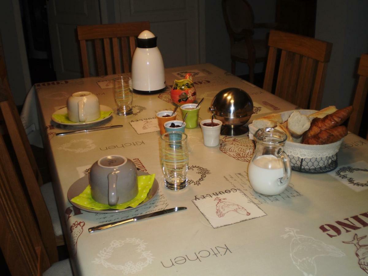 Bed and Breakfast Les Roziers - Roulotte Bagnac Esterno foto